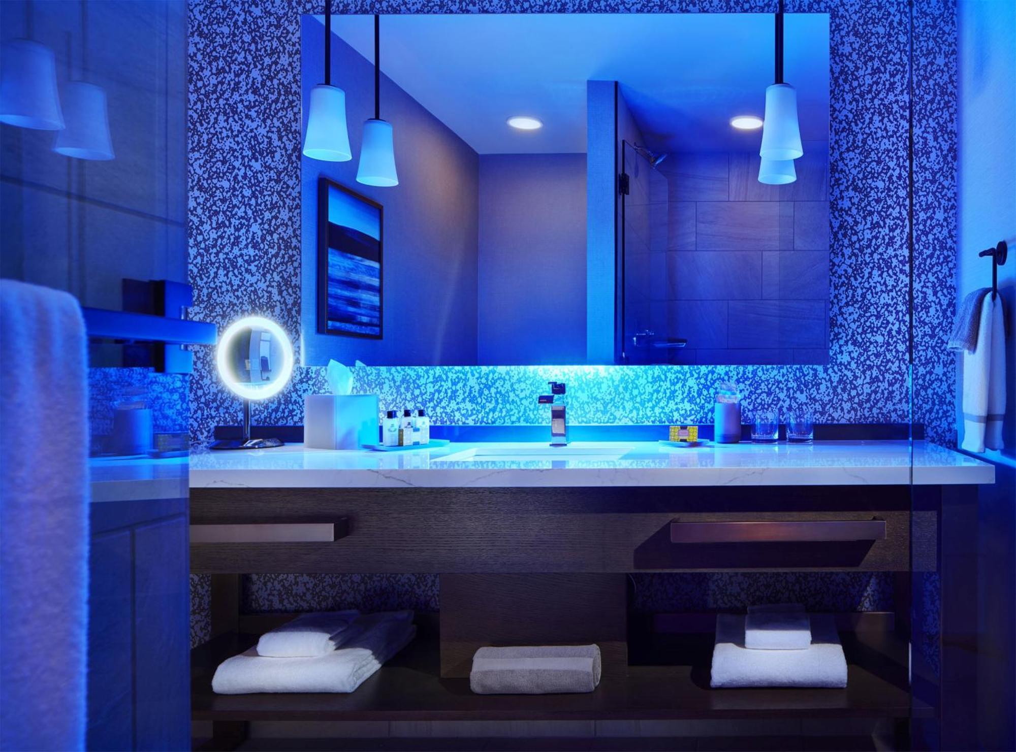 Premium King Room with Runway View